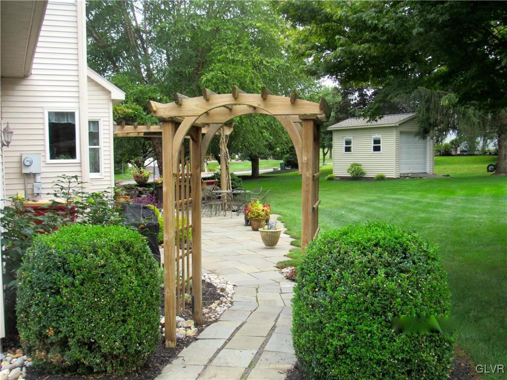 1720 Deer Path Road Easton, PA 18040 - Photo 9 of 43 Gallery Image 9