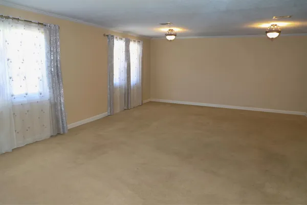 $3,100 | 8443 Sandalwood Drive West, Tallahassee, FL 32305