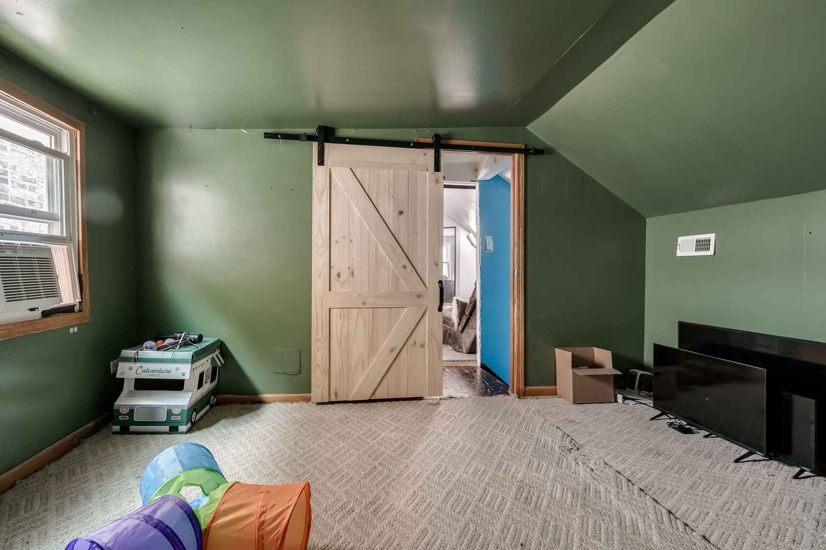 Undisclosed Address Chicago, IL 60609 - Photo 17 of 25