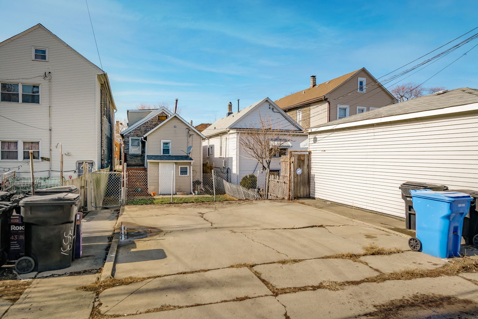 Undisclosed Address Chicago, IL 60609 - Photo 3 of 25