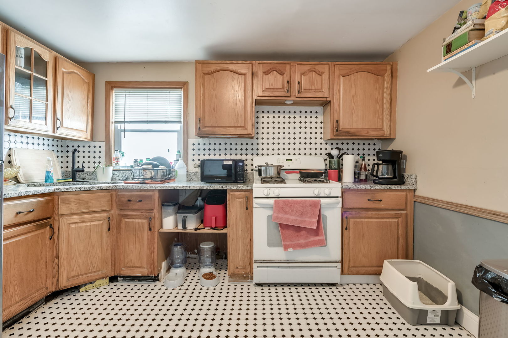 Undisclosed Address Chicago, IL 60609 - Photo 10 of 25