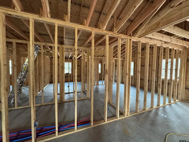 $325,000 | 117 Cypress Circle, Mount Vernon, TX 75457