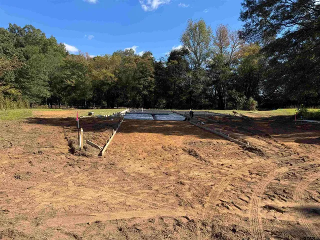 $325,000 | 117 Cypress Circle, Mount Vernon, TX 75457