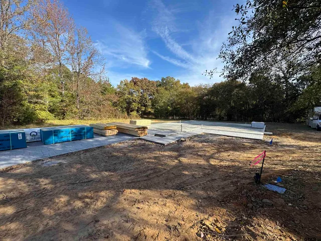 $325,000 | 117 Cypress Circle, Mount Vernon, TX 75457