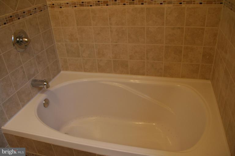 4379 Crest Heights Road Baltimore, MD 21215 - Photo 3 of 20 Full Bath