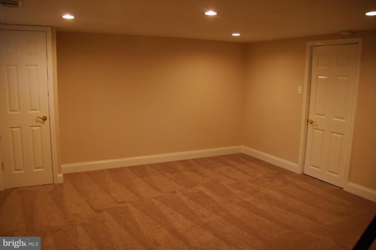 4379 Crest Heights Road Baltimore, MD 21215 - Photo 6 of 20 Family Room