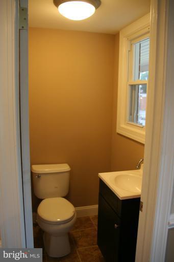 4379 Crest Heights Road Baltimore, MD 21215 - Photo 7 of 20 Bath