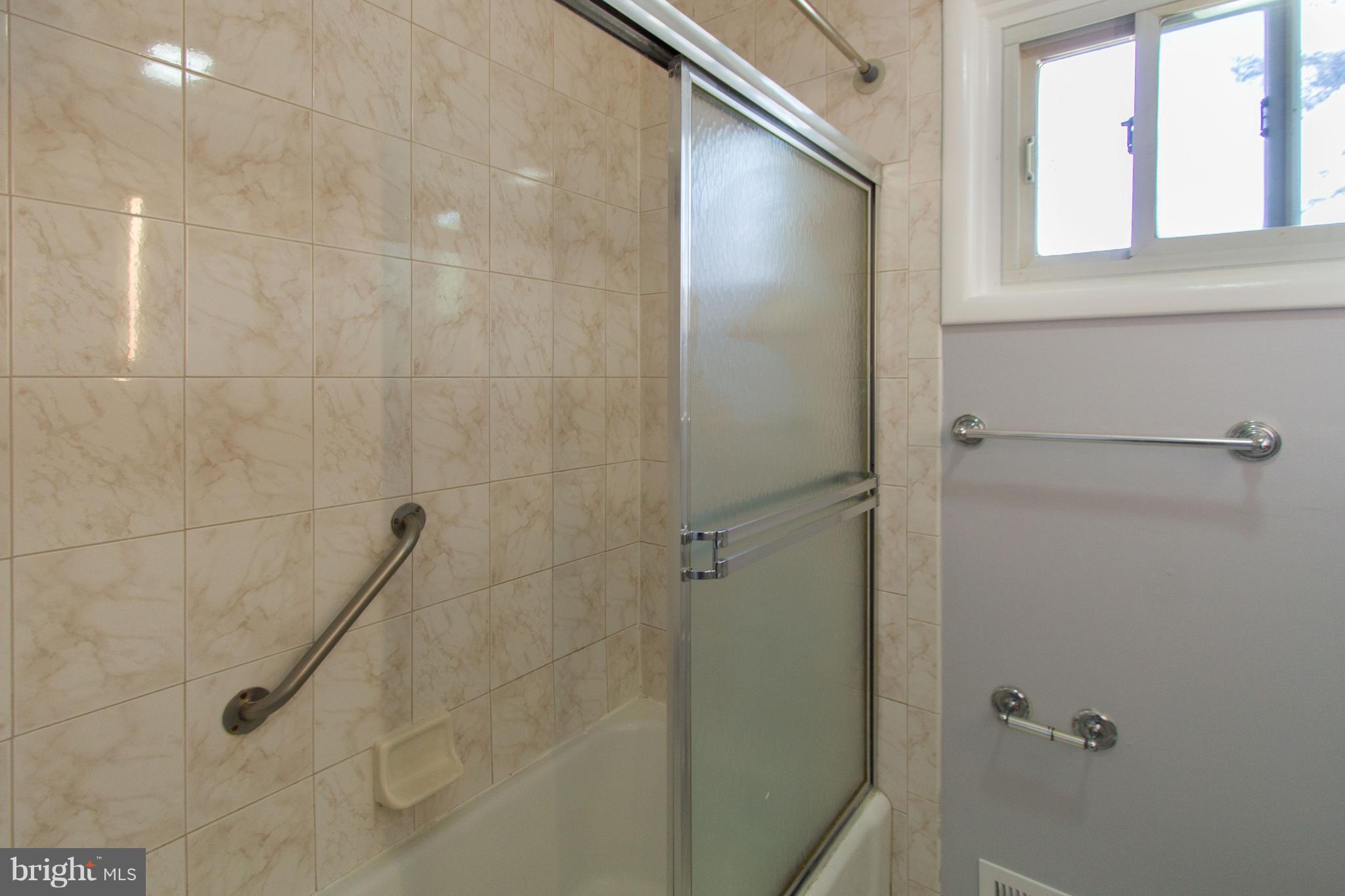 9002 Glenville Road Silver Spring, MD 20901 - Photo 11 of 21 Bath
