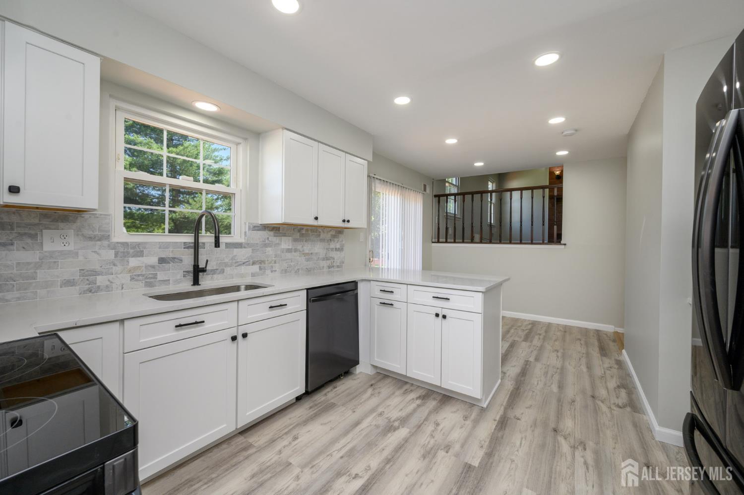 133 Hickory Road Somerset, NJ 08873 - Photo 10 of 45