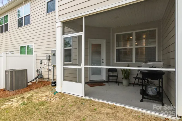 a view of a entryway front of house