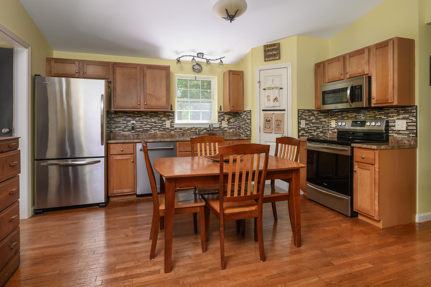 121 Railroad Avenue Springvale, ME 04083 - Photo 5 of 20 Main Living Space-3