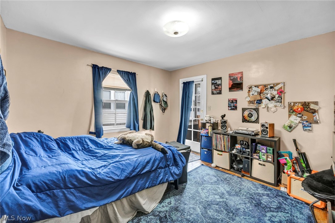 13570 Cedar Road Cleveland, OH 44118 - Photo 41 of 50