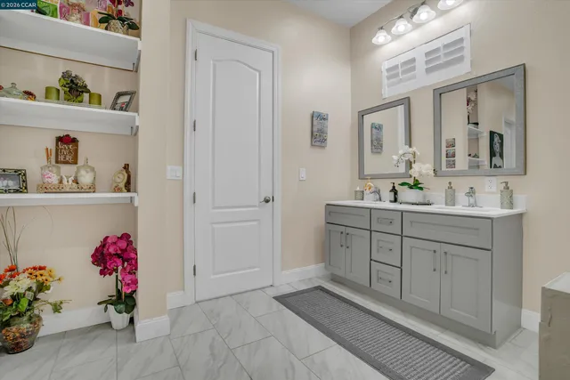 $2,200,000 | 7760 Byron Highway, Byron, CA 94514