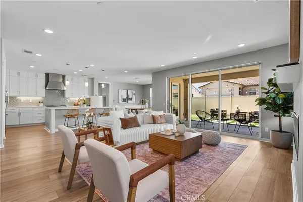 $1,150,000 | 18138 Tableau Way, Saugus, CA 91350