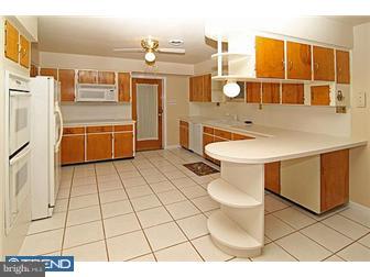265 Harmony Road Gibbstown, NJ 08027 - Photo 7 of 11 Kitchen