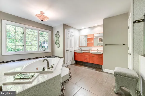 $1,200,000 | 8607 Countrybrooke Way, Lutherville-Timonium, MD 21093