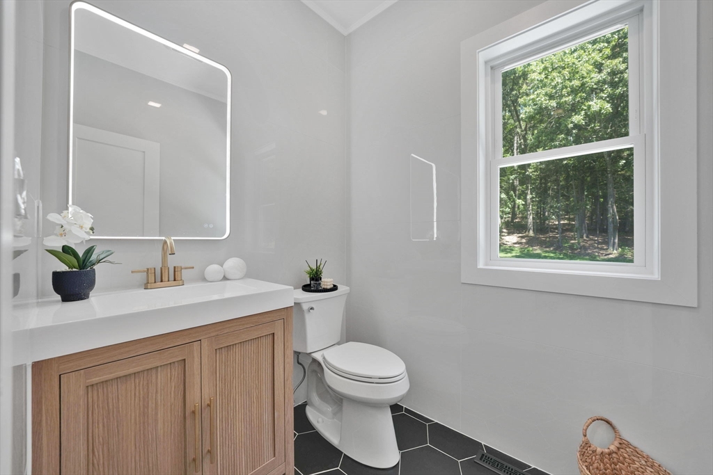 139 Middle Road Southampton, MA 01073 - Photo 33 of 42
