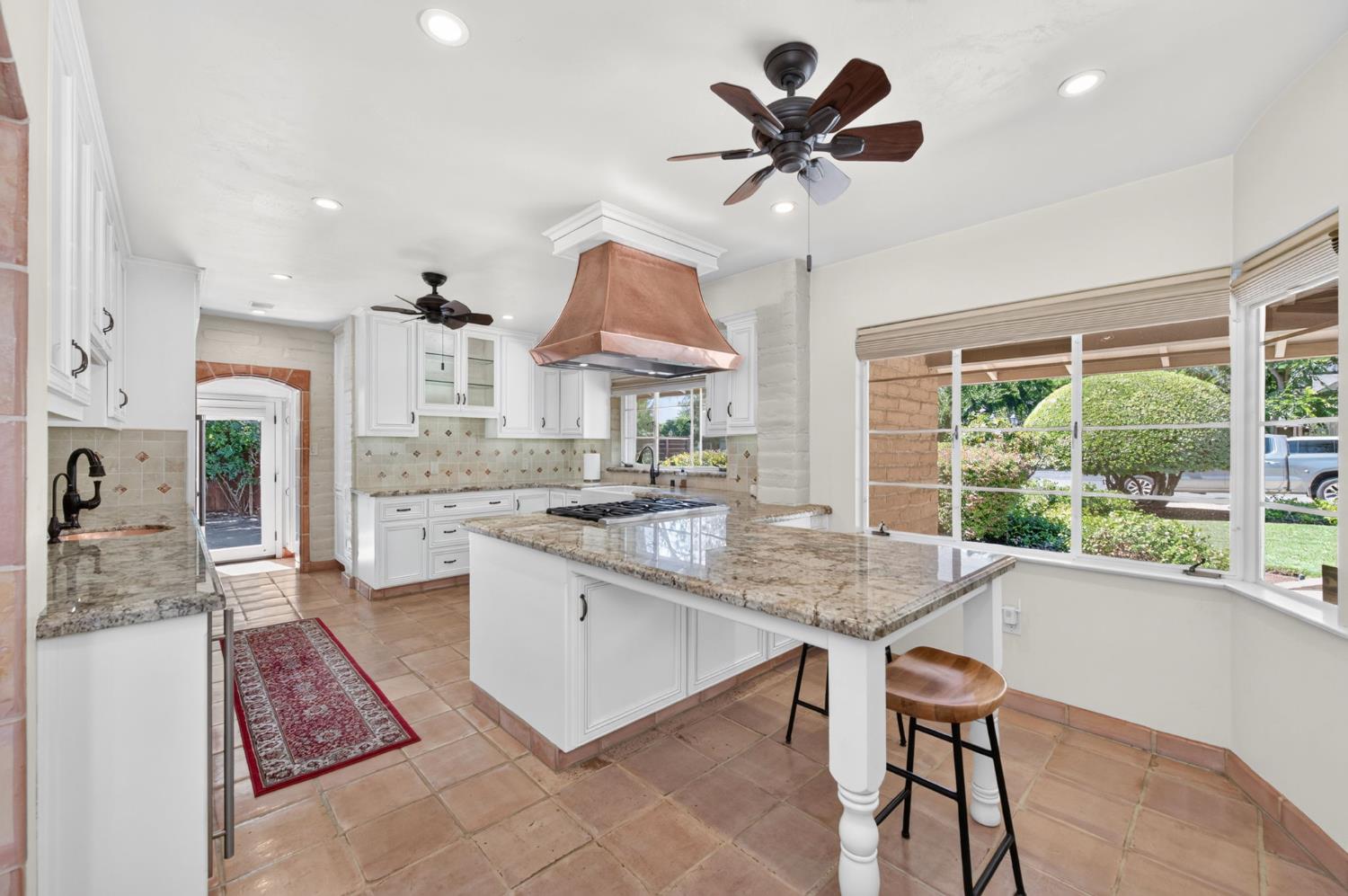 812 East Rialto Avenue Fresno, CA 93704 - Photo 8 of 42