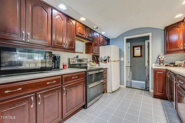 $300,000 | 1201 Meadow Lane, Kingsport, TN 37663