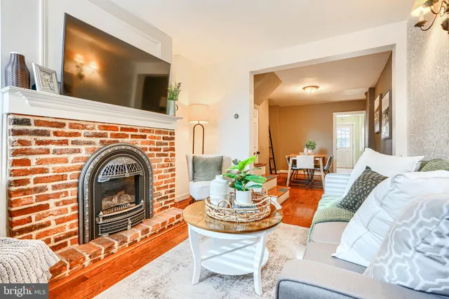 $299,000 | 14 East Hamburg Street, Baltimore, MD 21230