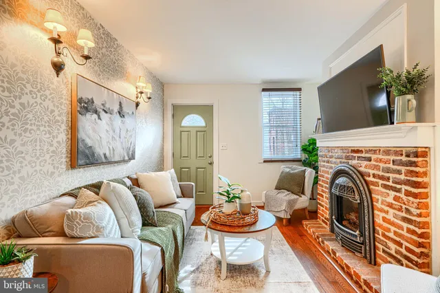 $299,000 | 14 East Hamburg Street, Baltimore, MD 21230