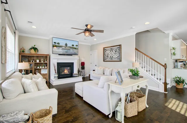 $715,000 | 1056 Oak Bluff Avenue, Charleston, SC 29492