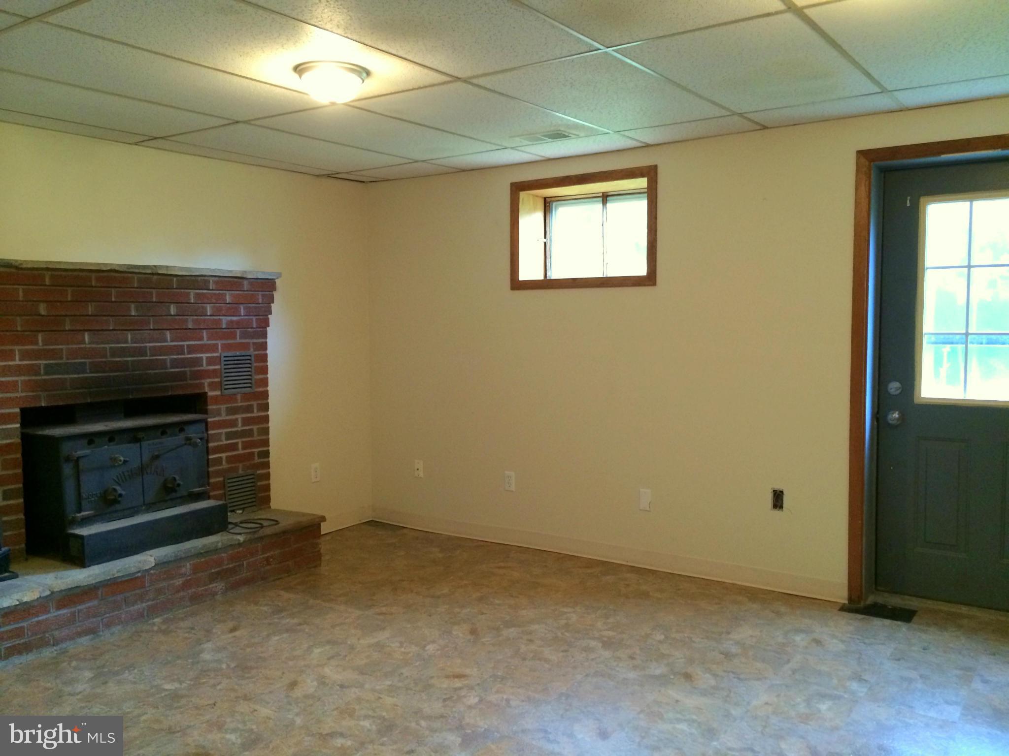 3599 Guard Hill Road Front Royal, VA 22630 - Photo 21 of 30 Family Room View #2
