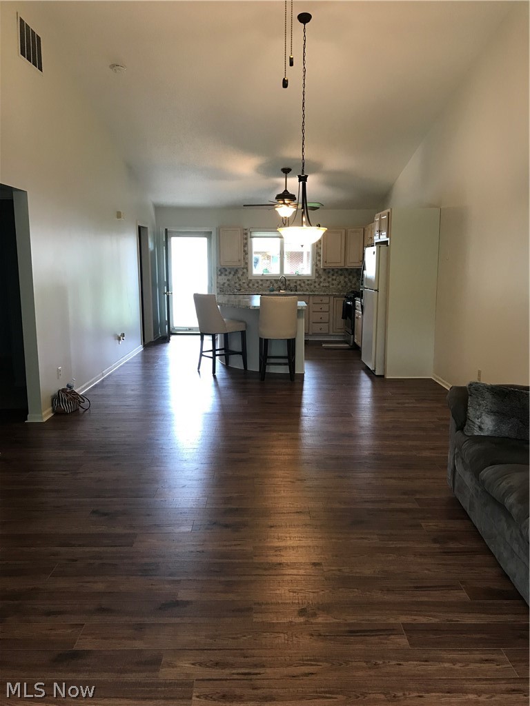 563 Wilcox Road Youngstown, OH 44515 - Photo 4 of 10 Gallery Image 4