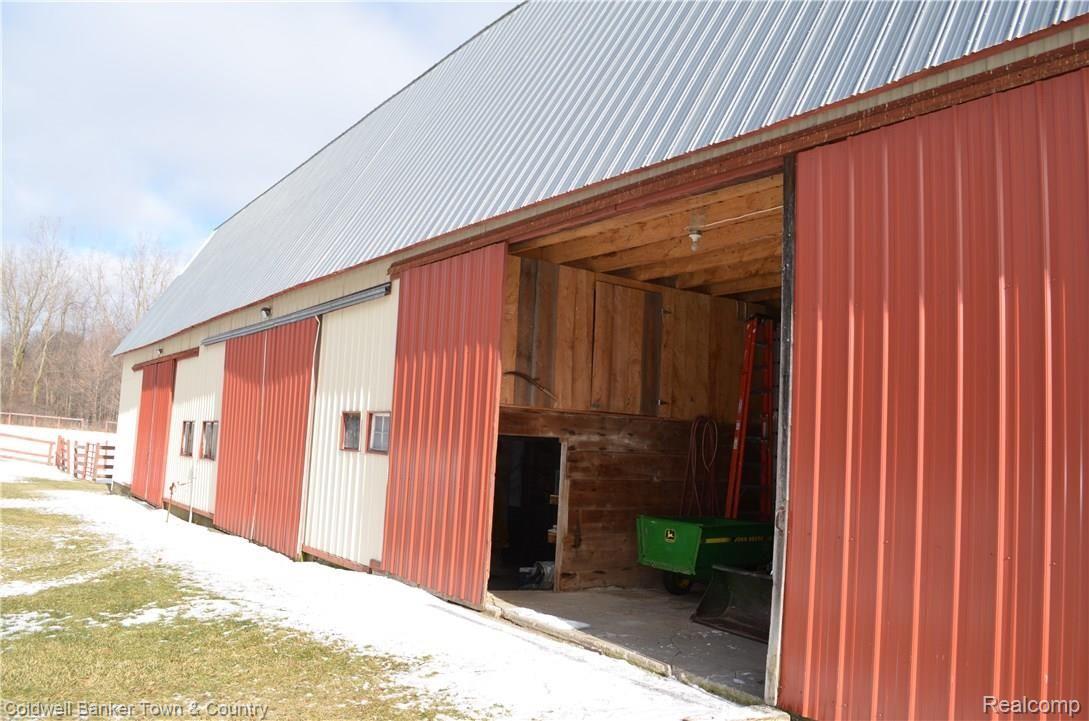 5979 Bordman Road Dryden, MI 48428 - Photo 41 of 47 Barn3.jpg