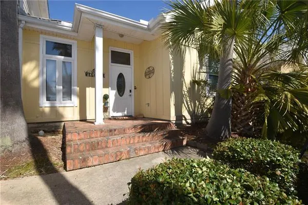 $242,000 | 1413 Royal Palm Drive, Unit E, Slidell, LA 70458