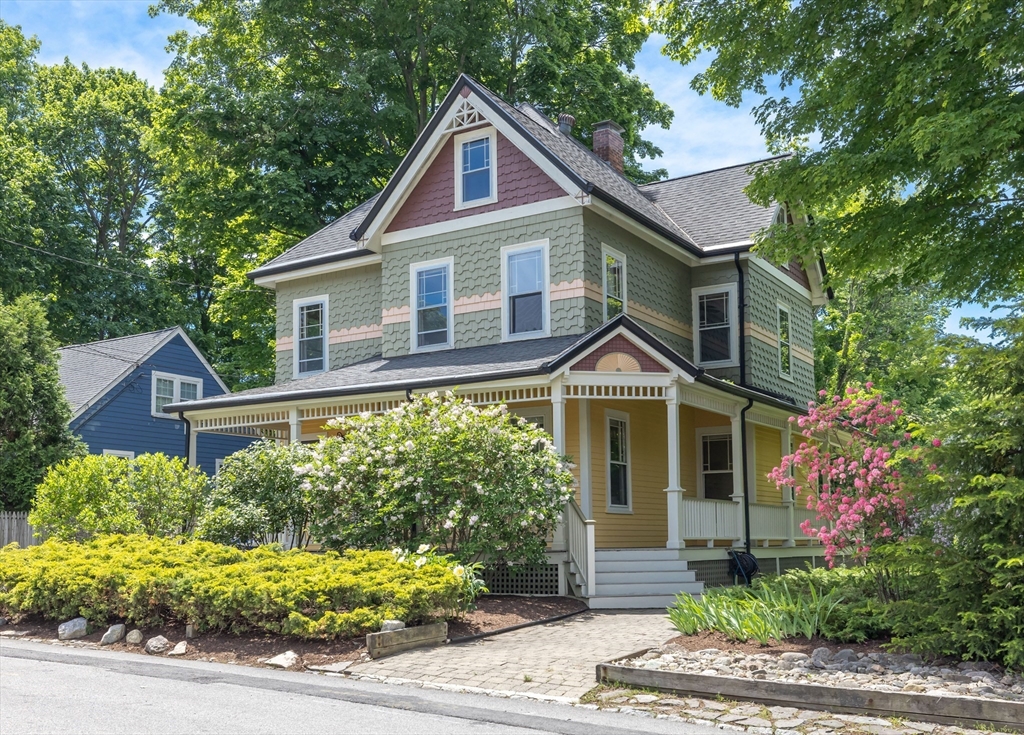 9 Spring Hill Road Boston, MA 02136 - Photo 1 of 32