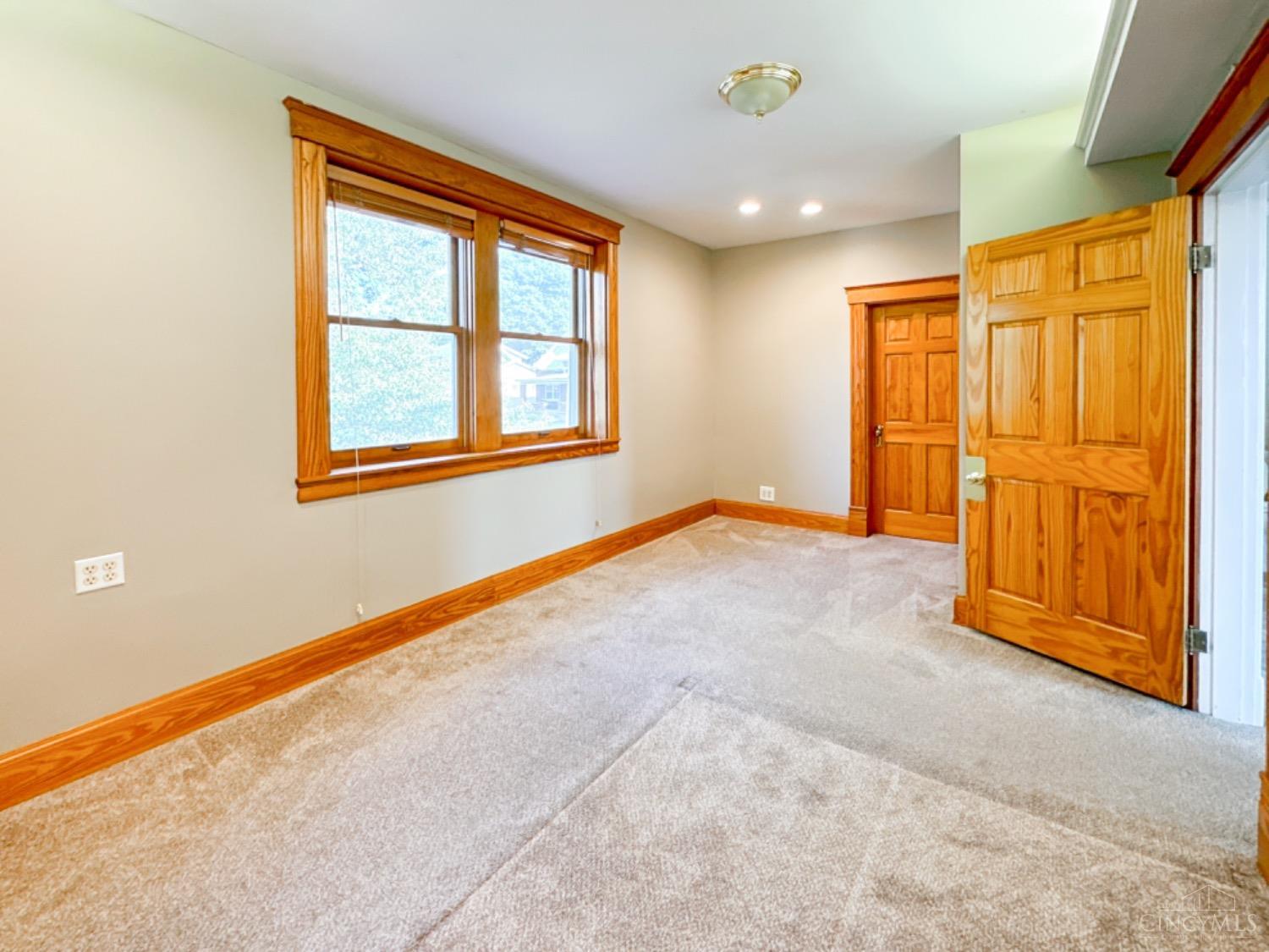 3927 North Bend Road Cheviot, OH 45211 - Photo 20 of 24