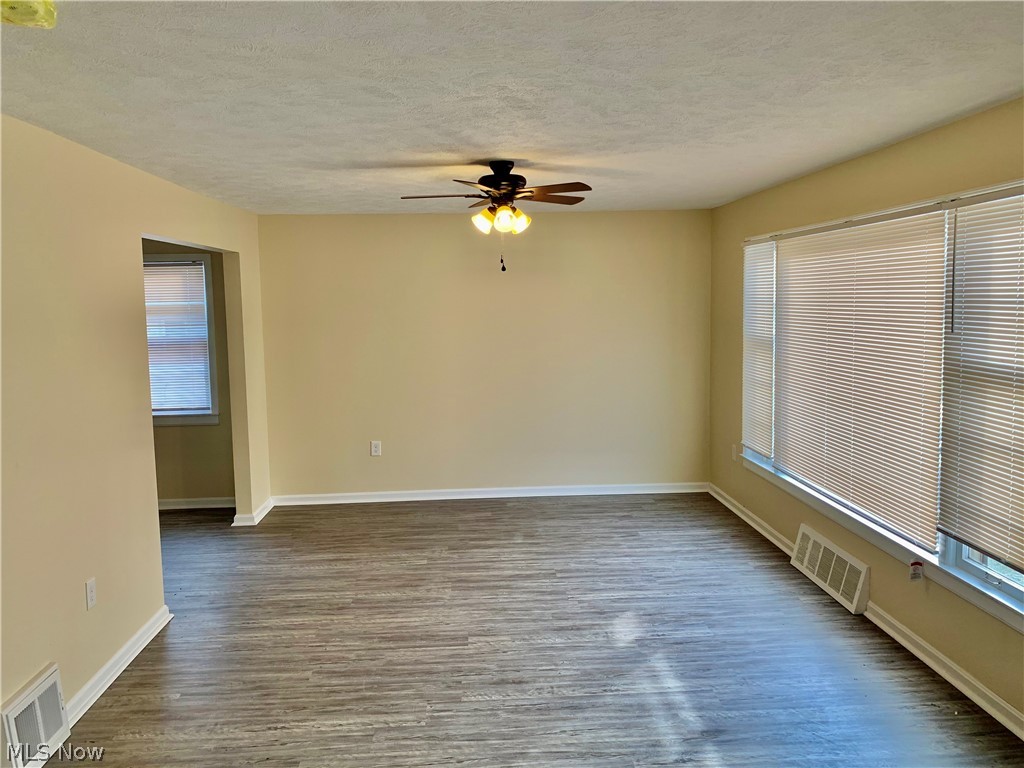 1051 Selwyn Road Cleveland Heights, OH 44112 - Photo 2 of 19