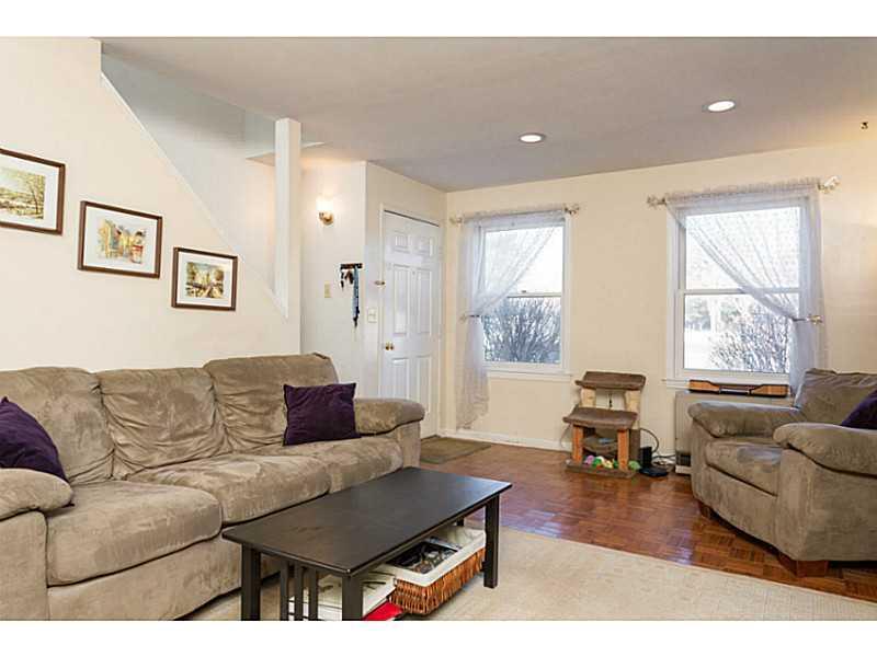 22 Farmgate Road, Unit 22 South Berwick, ME 03908 - Photo 1 of 21 Living Room.