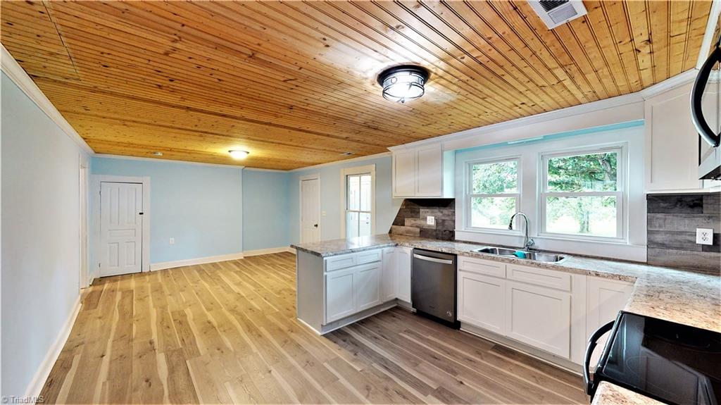 161 Briles-Hunt Road Denton, NC 27239 - Photo 10 of 29 Gallery Image 10
