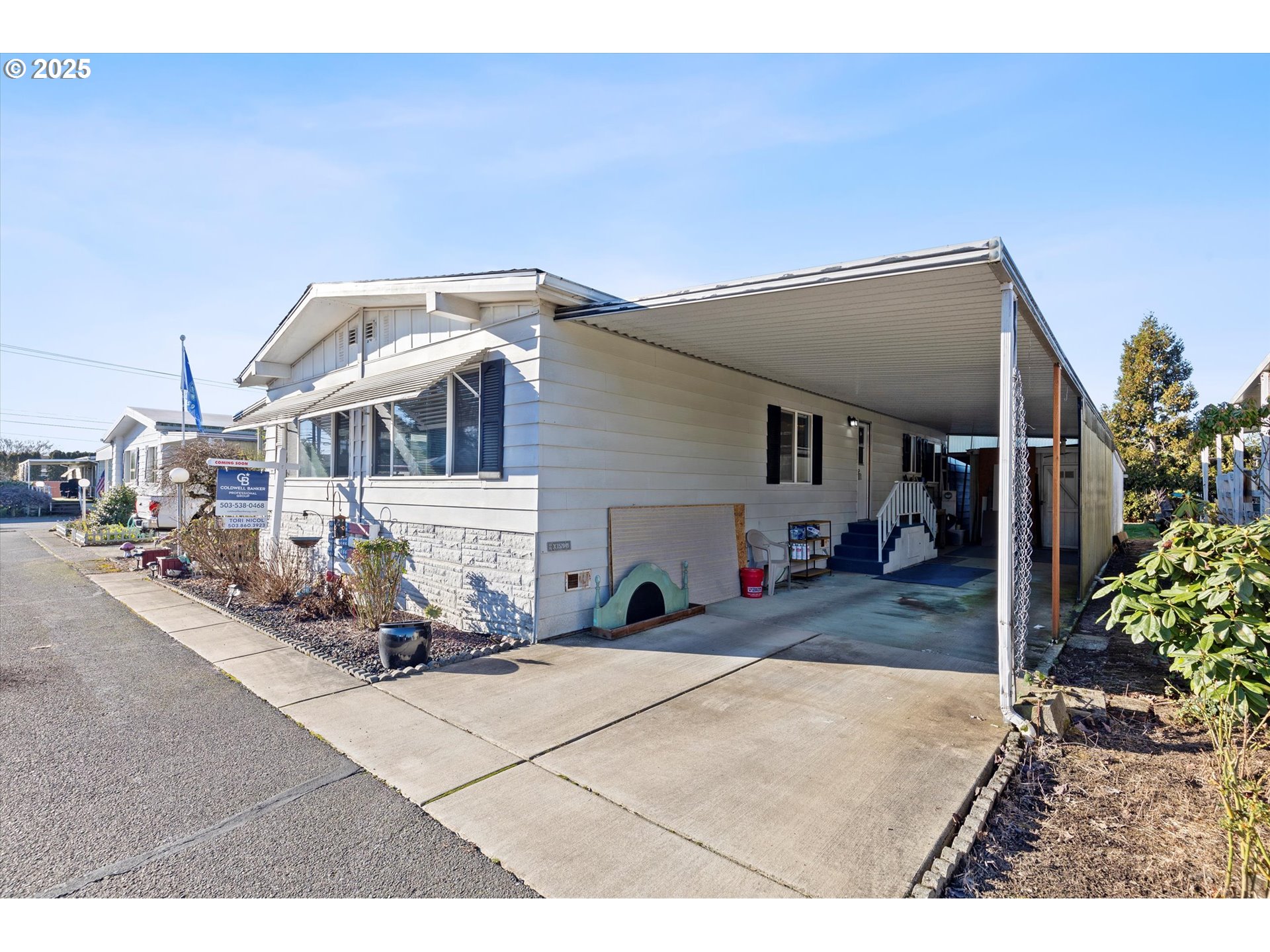 2901 East 2nd Street, Unit 84 Newberg, OR 97132 - Photo 30 of 30 a view of a house with backyard