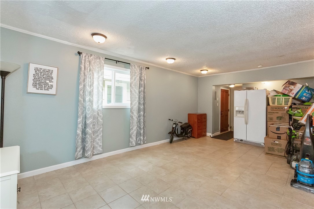 3604 Madrona Street Bremerton, WA 98312 - Photo 20 of 37 a view of a room with gym equipment
