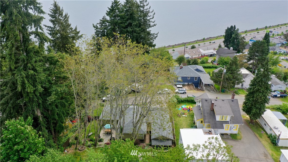 3604 Madrona Street Bremerton, WA 98312 - Photo 24 of 37 an aerial view of multiple house
