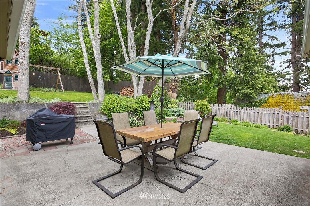 3604 Madrona Street Bremerton, WA 98312 - Photo 35 of 37 a view of a backyard with furniture and backyard
