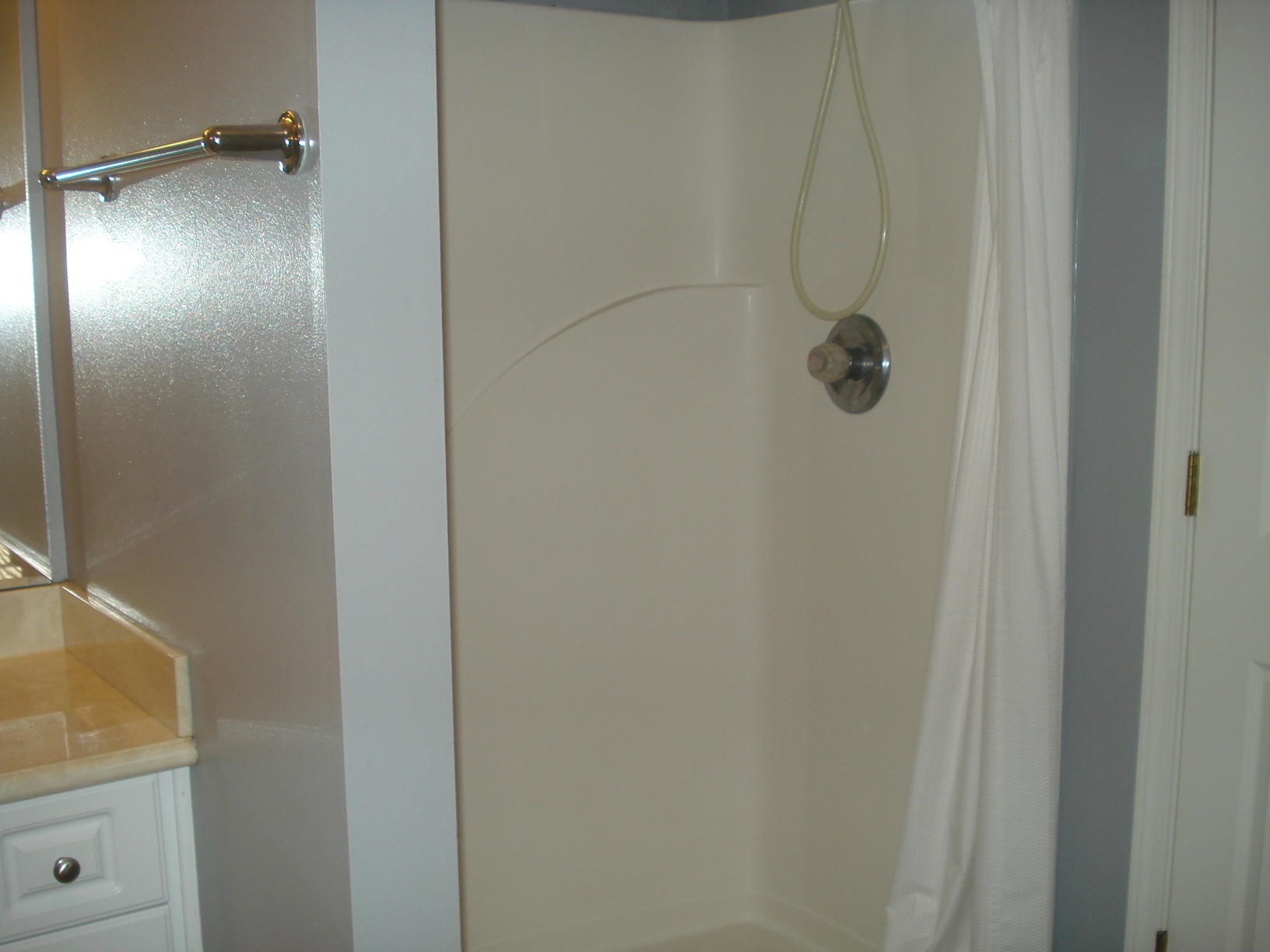4755 Balboa Road Crestview, FL 32539 - Photo 18 of 30 Master shower