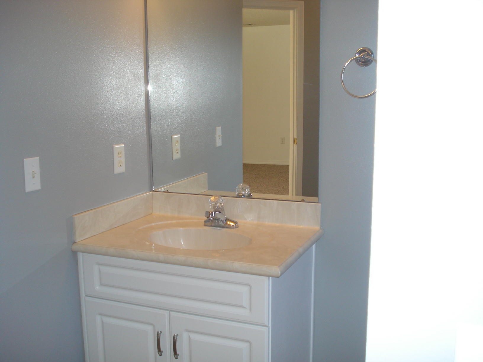 4755 Balboa Road Crestview, FL 32539 - Photo 21 of 30 His vanity