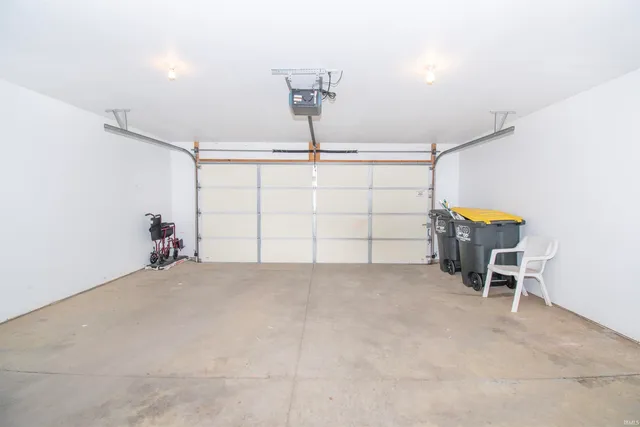 $258,000 | 2013 Priscilla Lane, Kendallville, IN 46755