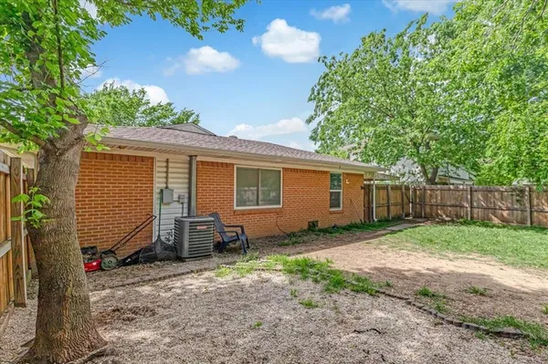 $299,000 | 713 Bailey Street, Denton, TX 76205