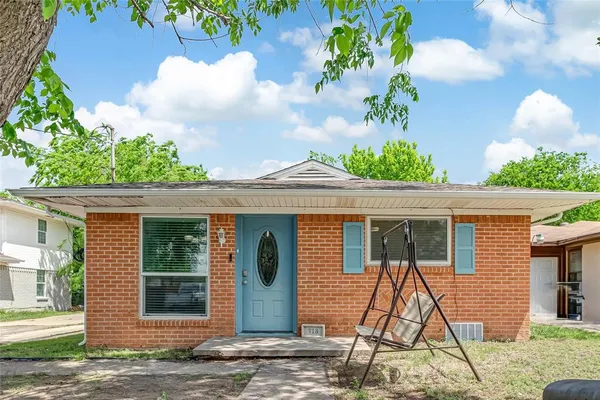 $299,000 | 713 Bailey Street, Denton, TX 76205