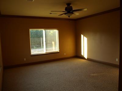 2353 Cove S Reedley Ca Reedley, CA 93654 - Photo 7 of 19 Gallery Image 7