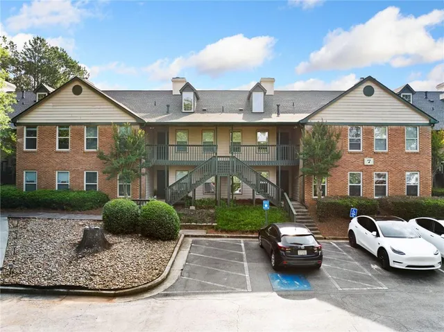 $1,900 | 717 Beaufort Circle, Duluth, GA 30096