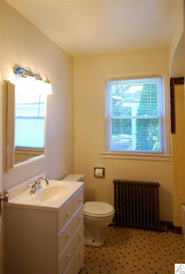 4101 London Road Duluth, MN 55804 - Photo 7 of 12 Full Bath-Main Level