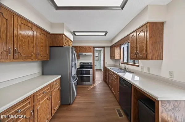 $575,000 | 2400 Burgess Falls Road, Cookeville, TN 38506