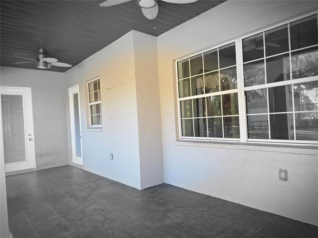 27410 Yalaha Cut Off Road Yalaha, FL 34797 - Photo 17 of 22 a view of an empty room with a window