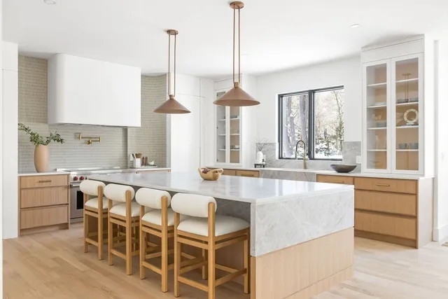 $3,180,000 | 3 Hancock Road, Needham, MA 02492